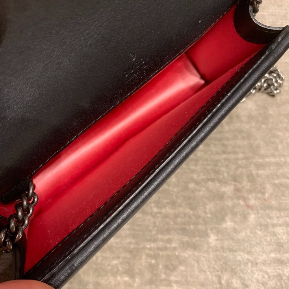 Gucci Black Crossbody Bag with Crystal Embellishments - Picture 5 of 9